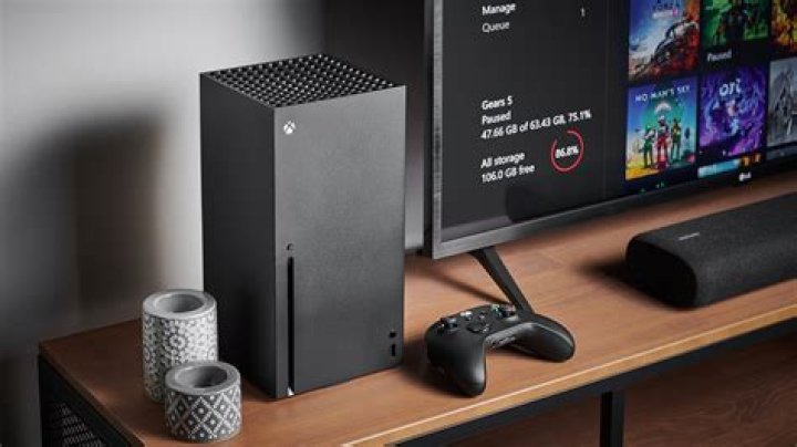 Does the Xbox series X automatically update games?